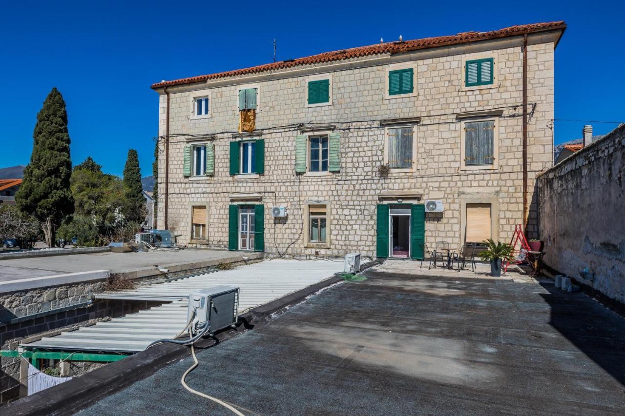 Seafront Apartments Karlo Kastela Dış mekan fotoğraf