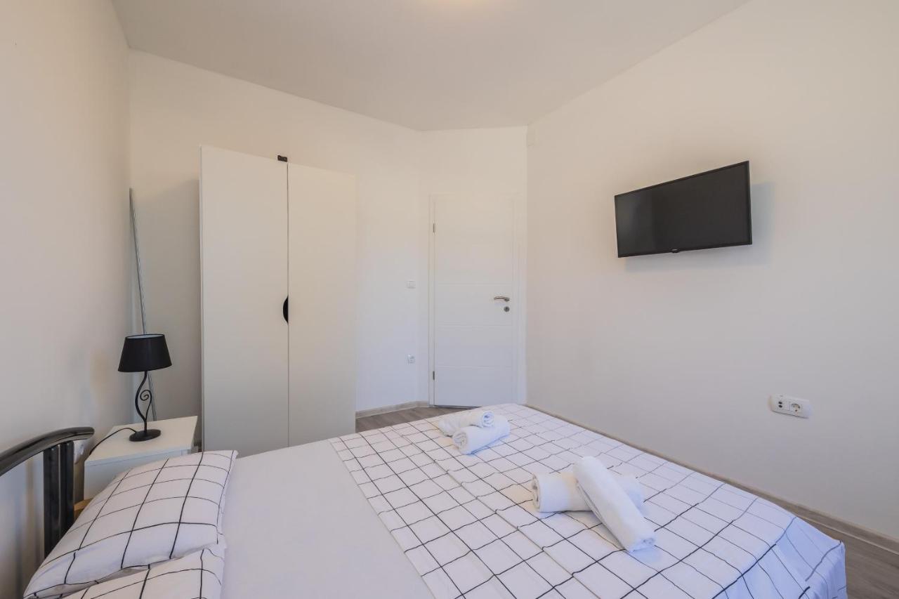 Seafront Apartments Karlo Kastela Dış mekan fotoğraf