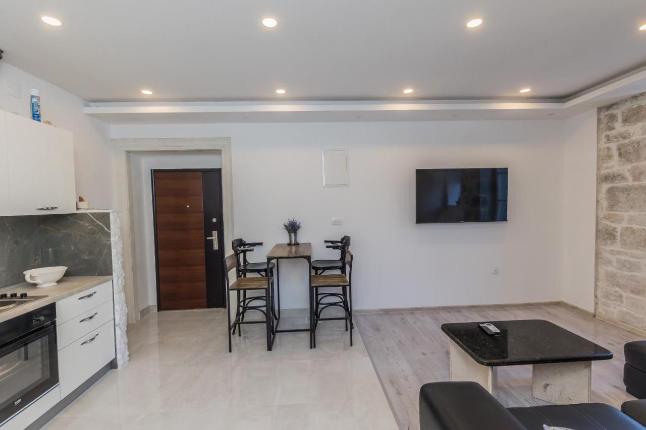 Seafront Apartments Karlo Kastela Dış mekan fotoğraf